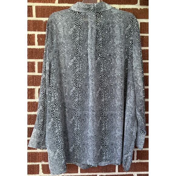 Susan Graver Black and White Reptile Print Blouse with Sequins Size 3X - Picture 2 of 5